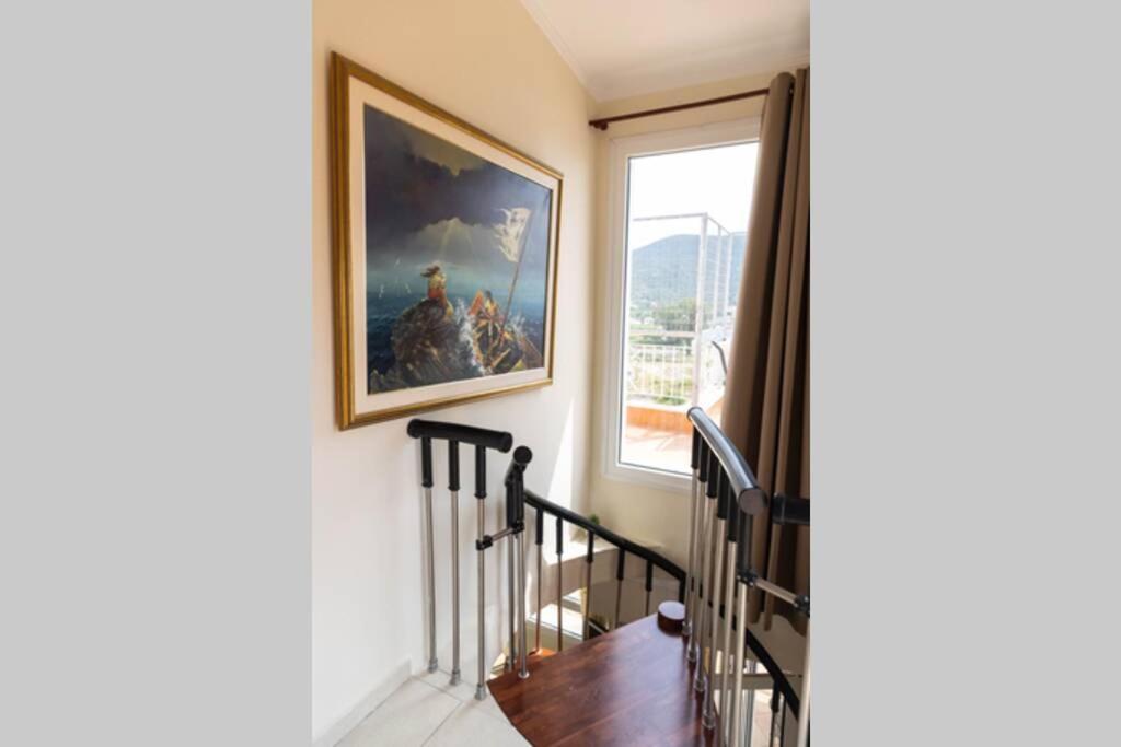 Port View House-Comfy Family Apartment-Panoramic View Néa Péramos Eksteriør billede