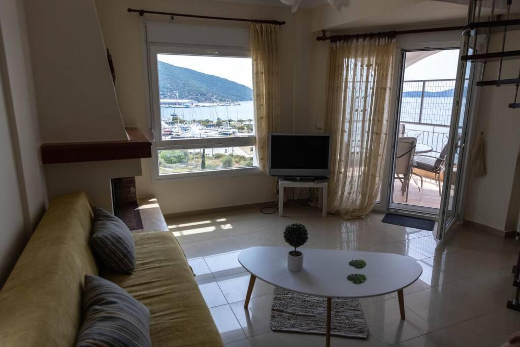 Port View House-Comfy Family Apartment-Panoramic View Néa Péramos Eksteriør billede