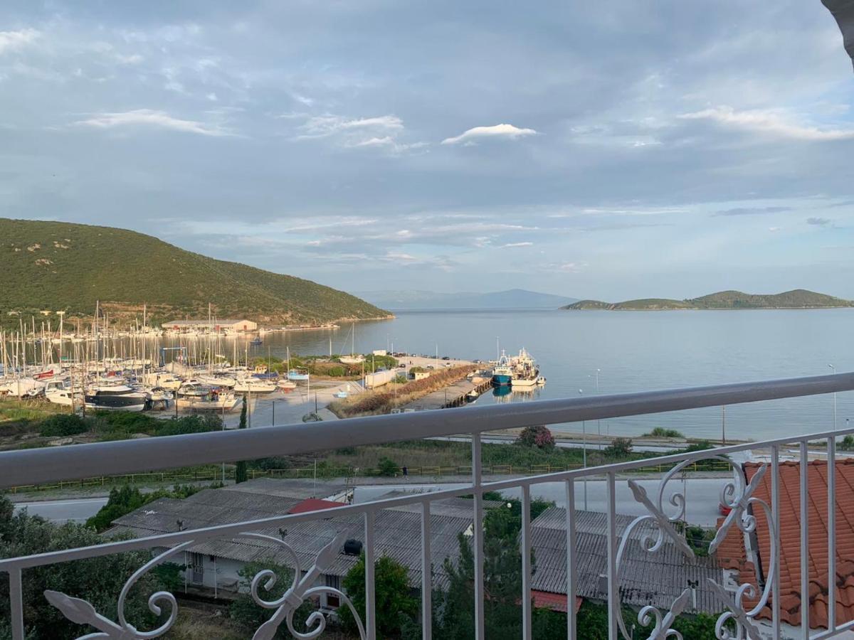Port View House-Comfy Family Apartment-Panoramic View Néa Péramos Eksteriør billede